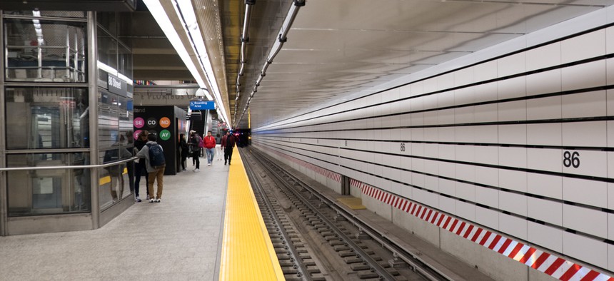 Platform of the Second Avenue subway line, 86th Street stop, in New York City 