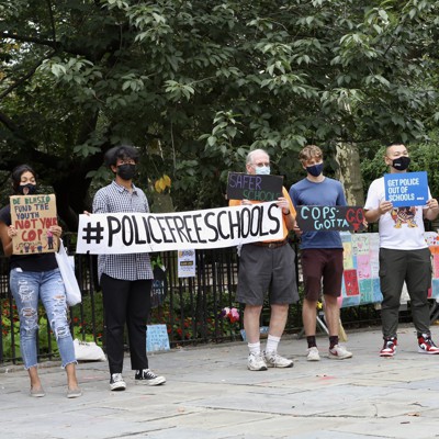 NYC is moving almost 5000 school safety agents out of the NYPD. Will ...