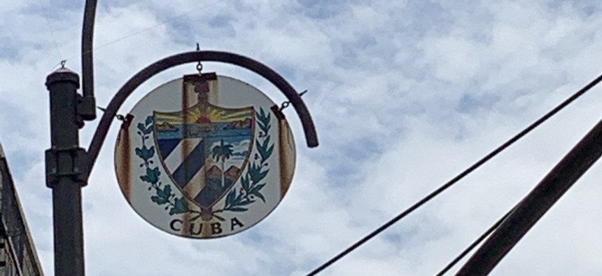 Medallion of the Cuban national seal on the Avenue of the Americas.