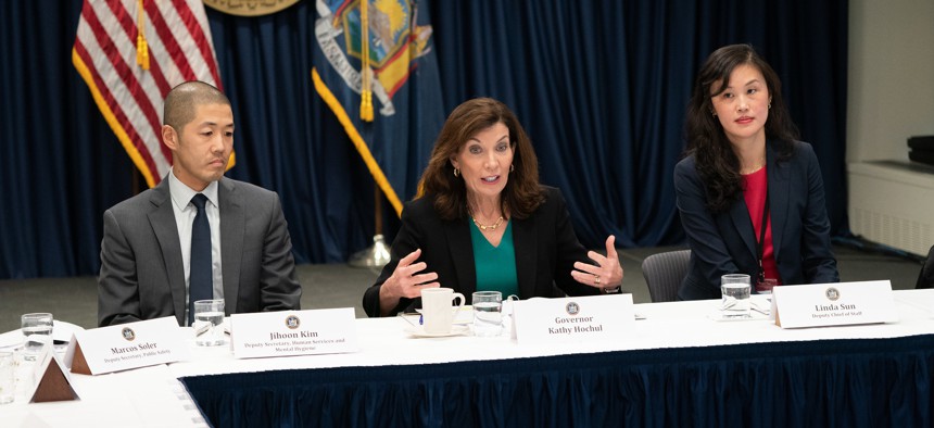 Former aide Linda Sun, right, joined Gov. Kathy Hochul for a roundtable in 2022.