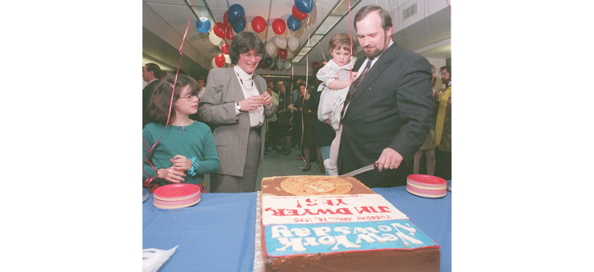 New York Newsday’s Jim Dwyer celebrates winning the 1995 Pulitzer Prize for commentary with his family.
