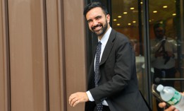 Democratic mayoral nominee Zohran Mamdani leads rival candidate Andrew Cuomo by 19 points, according to a new Siena College poll.