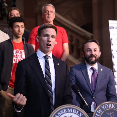 Opinion: New York needs graphic warnings at gun stores