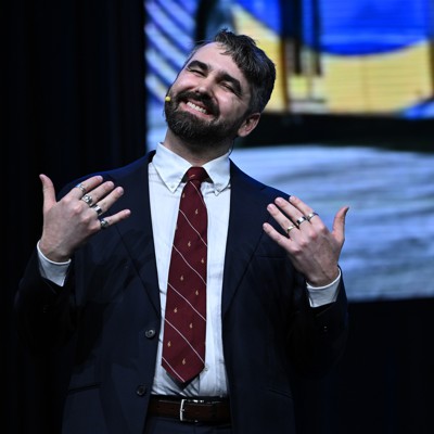 Mamdani, reporters, trade jabs at the Inner Circle show